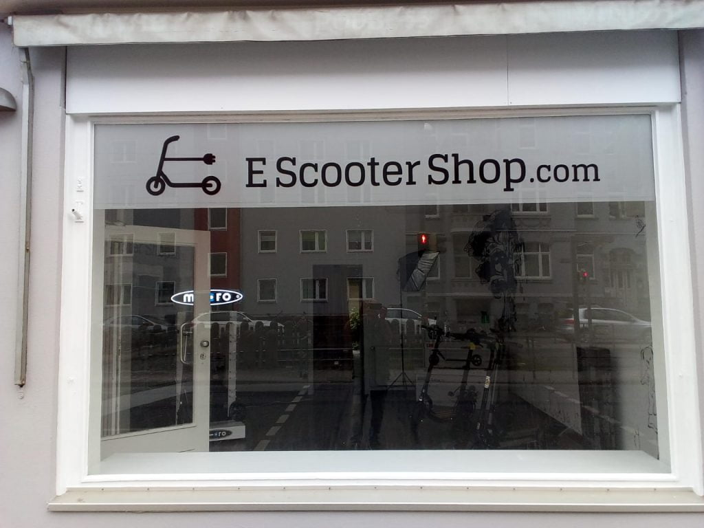 E Scooter Shop Schaufenster 