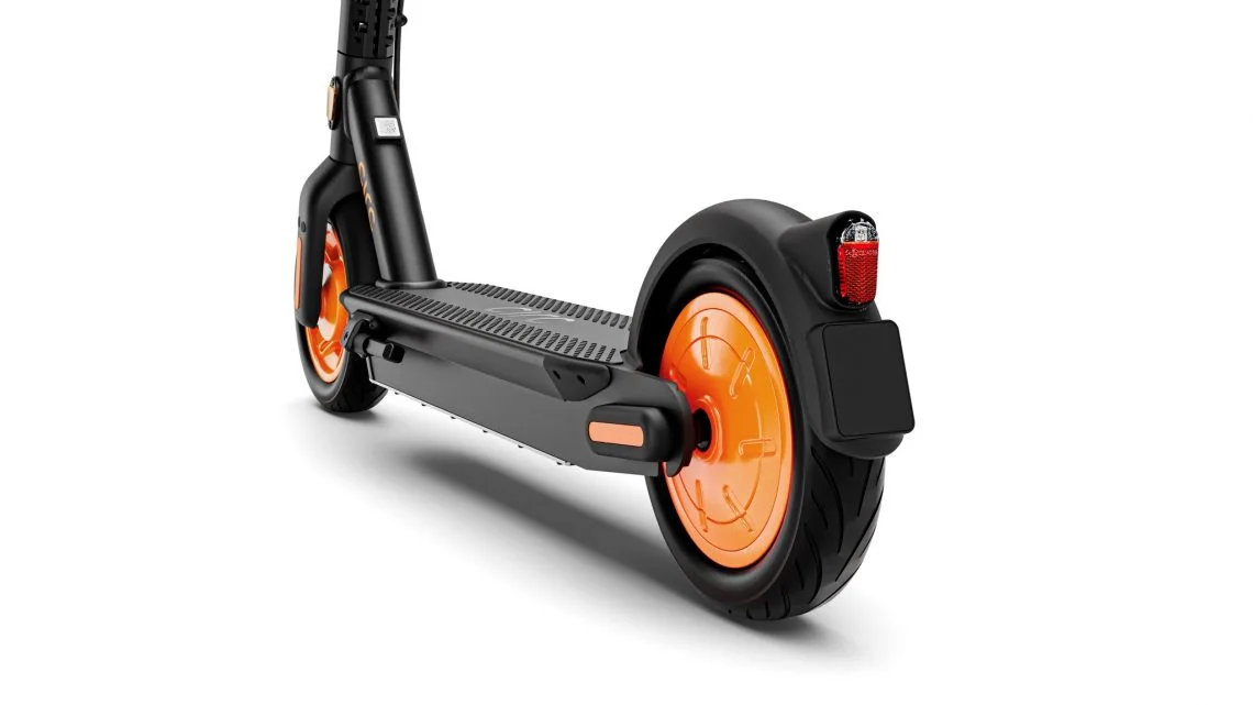 Circ Urban E Scooter vom Sharing Anbieter Circ: Eine verschlankte Ninebot Max G30D Kopie?